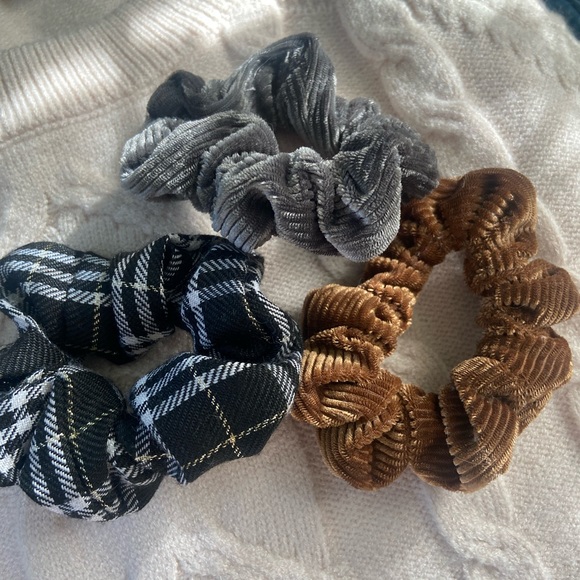 set of 3 scrunches - brand new - Picture 1 of 2